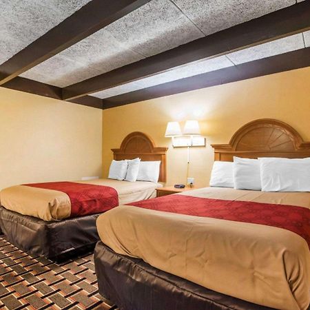 Econo Lodge New Paltz Exterior photo