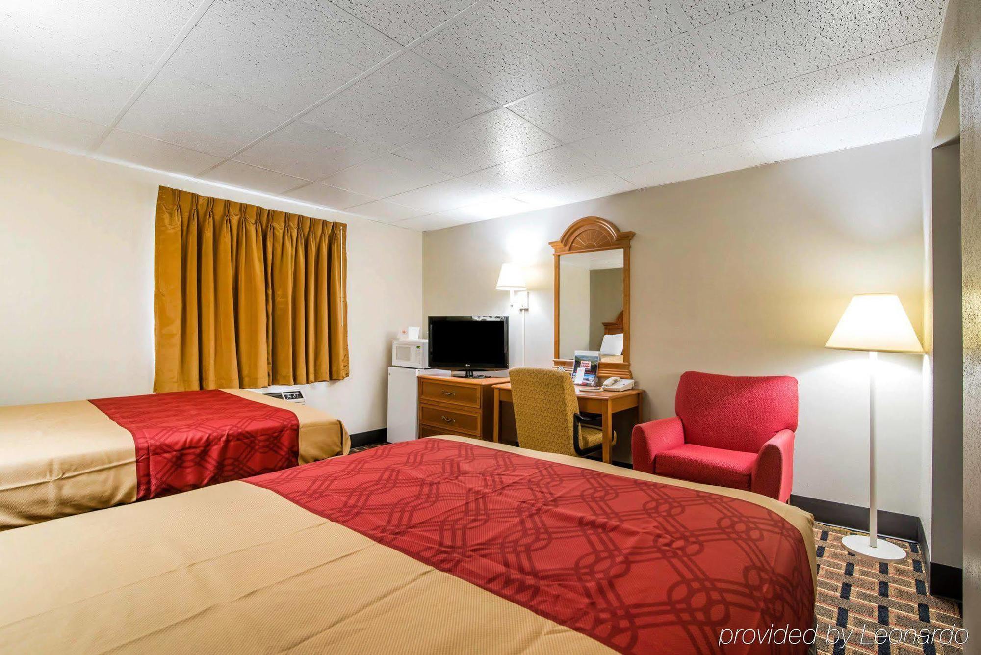 Econo Lodge New Paltz Exterior photo