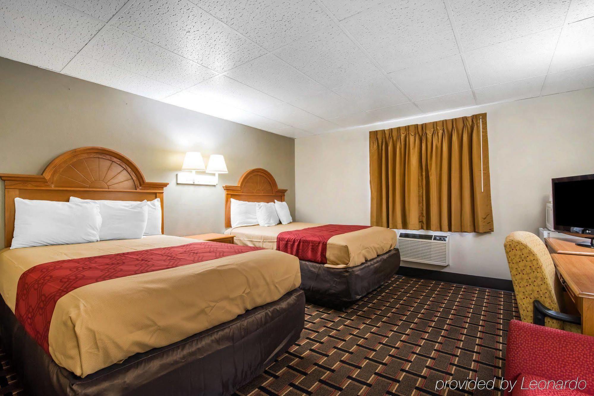Econo Lodge New Paltz Exterior photo
